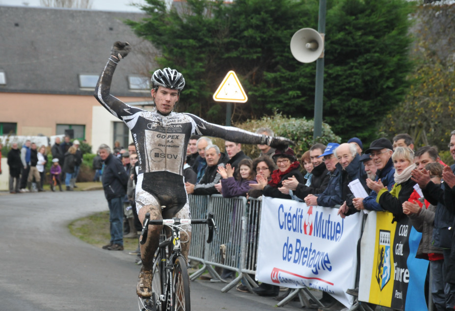 Finistre  Poullan-sur-Mer : Le Quau Bien sr !