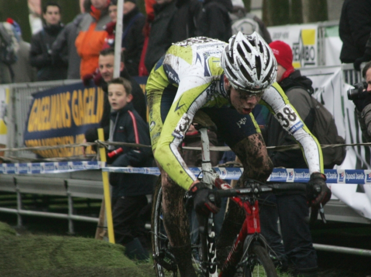 Cross de Loenhout Juniors : Gesbert 21e 