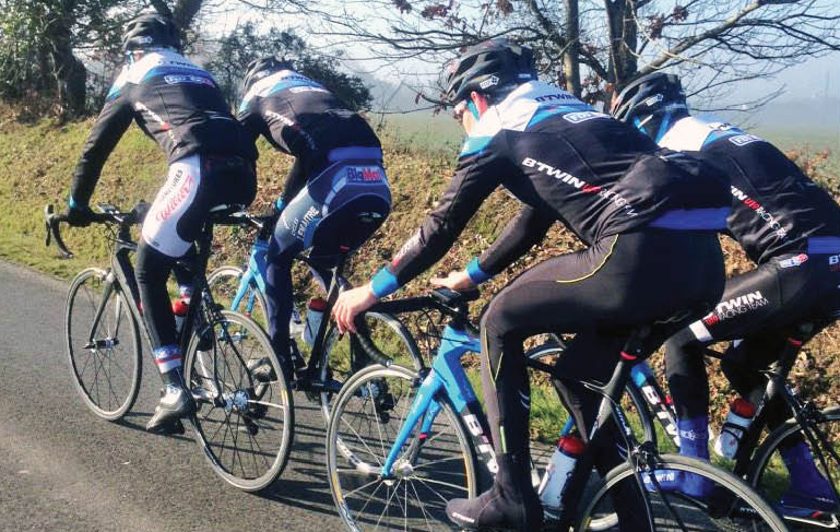 B'Twin U19 Racing Team : on roule