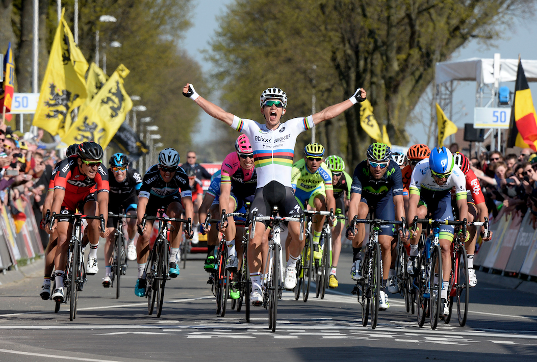 L'Amstel Gold Race et l'arc-en-ciel.