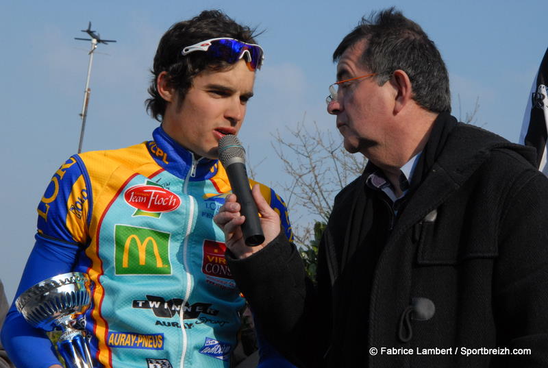 Route de Basse Vilaine  Paule (56): Belgy devant Tguel 