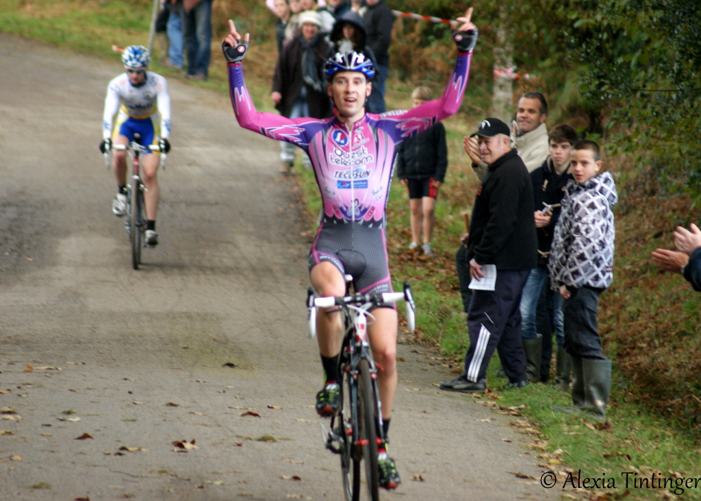 Cyclo-Cross de Melrand (56) : Corbihan devant Le Bouedec 