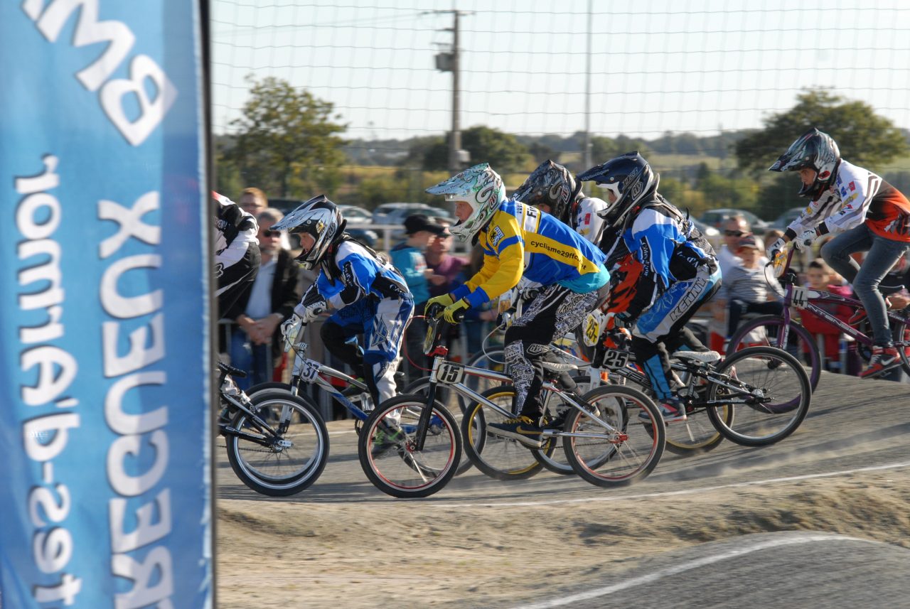 Une quipe nationale et un ple espoirs au BMX Trgueux