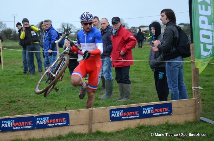 Cyclo-cross de Lanarvily. Mourey : "Fatigu de la semaine"