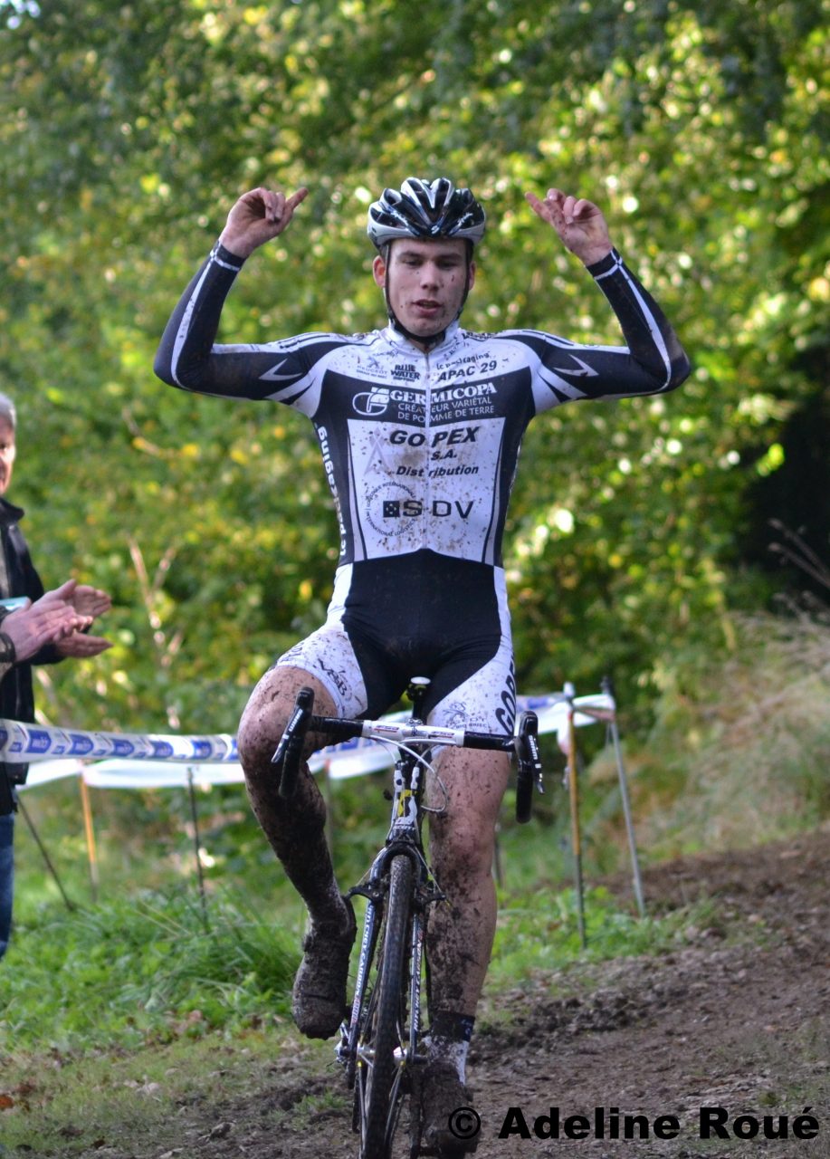 Cyclo-cross Le Drennec (29) : Le Quau s’impose.