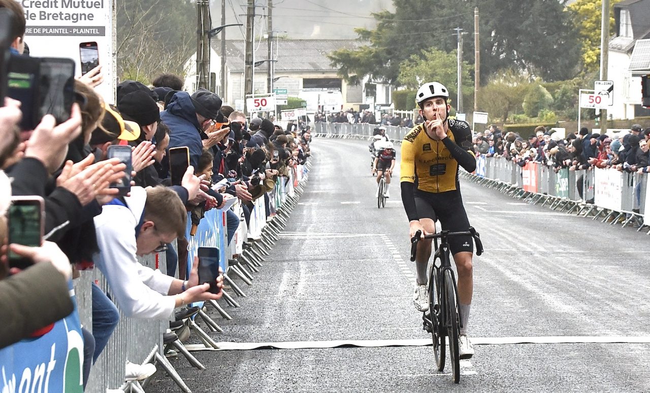 Plaintel-Plaintel. Gabriel Gar�on en solitaire