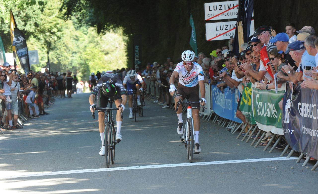 Estivale Bretonne #3: photo finish / Le Ny reste leader