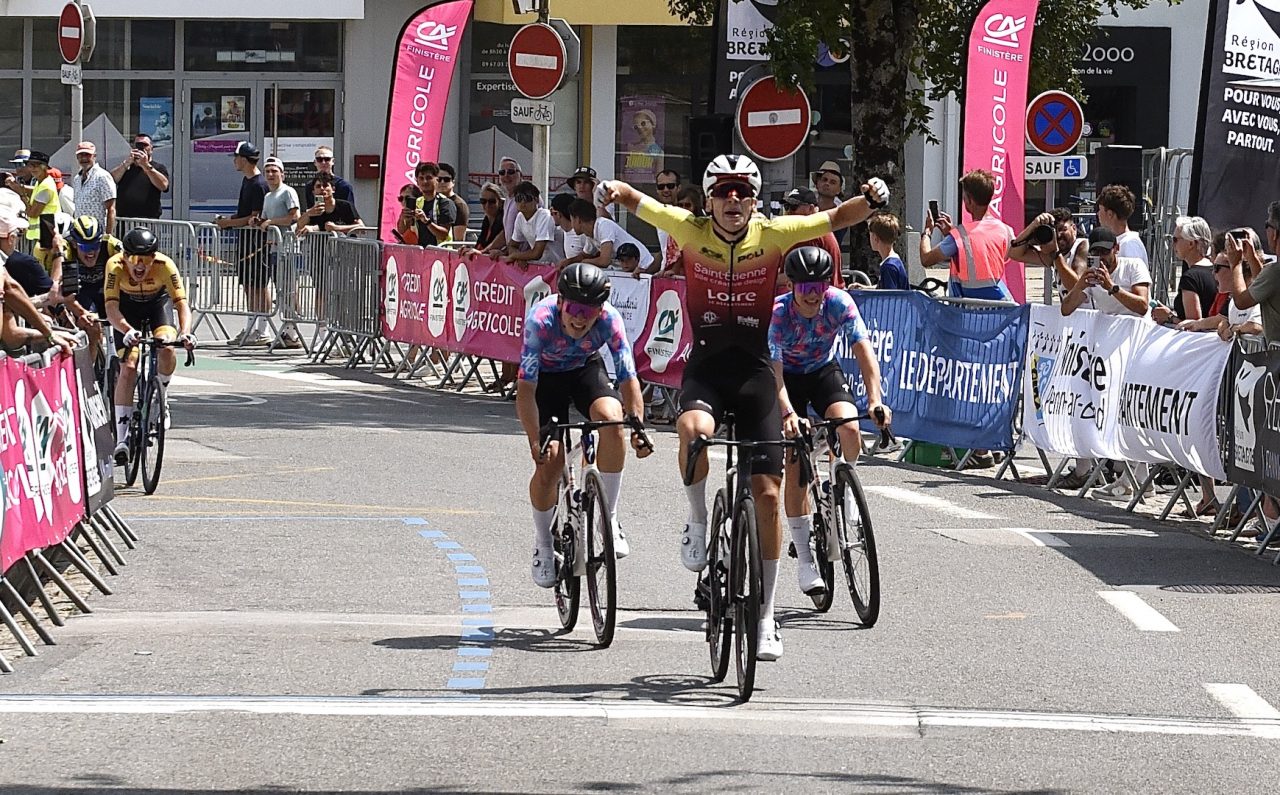 La Sportbreizh U19 UCI 2026 - Etape 3. Julien Faugeron au sprint.