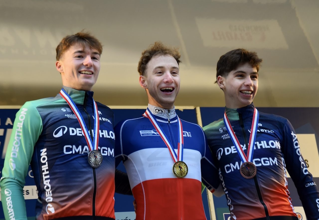 Championnats de France de cyclo-cross (U23 H) - Romain Debord devant les D�cathlon CGA CGM