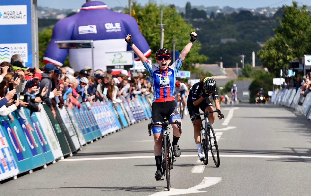 Championnats de l’Avenir U 19 Femmes : Lane Tabu devant Alice Bredard.