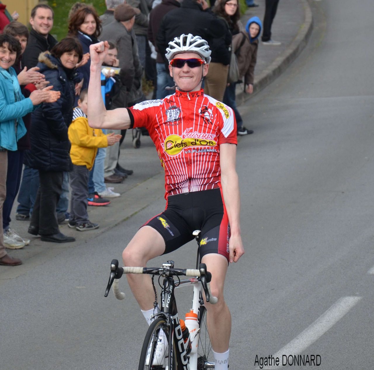Saint-Yvi (29) : Periou devant les scarois