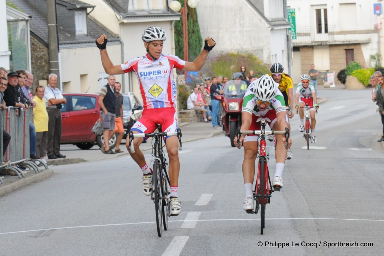 Le Corre devant Harvis au Sourn (56)