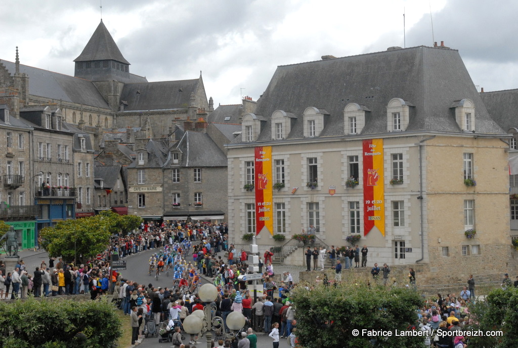 Autour de Dinan.