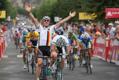 Tour de l'Avenir # 1 : Degenkolb le plus rapide, Hardy 11e