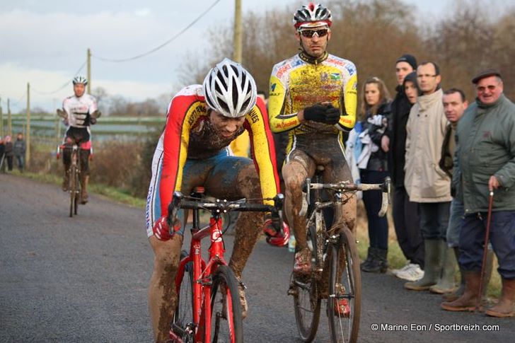 Miguel Fillaut s'impose au sprint  Goven (35)