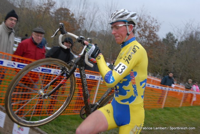 Cyclo-cross de Saint-Fort (53) : Benoist, Taburet et Roueil 