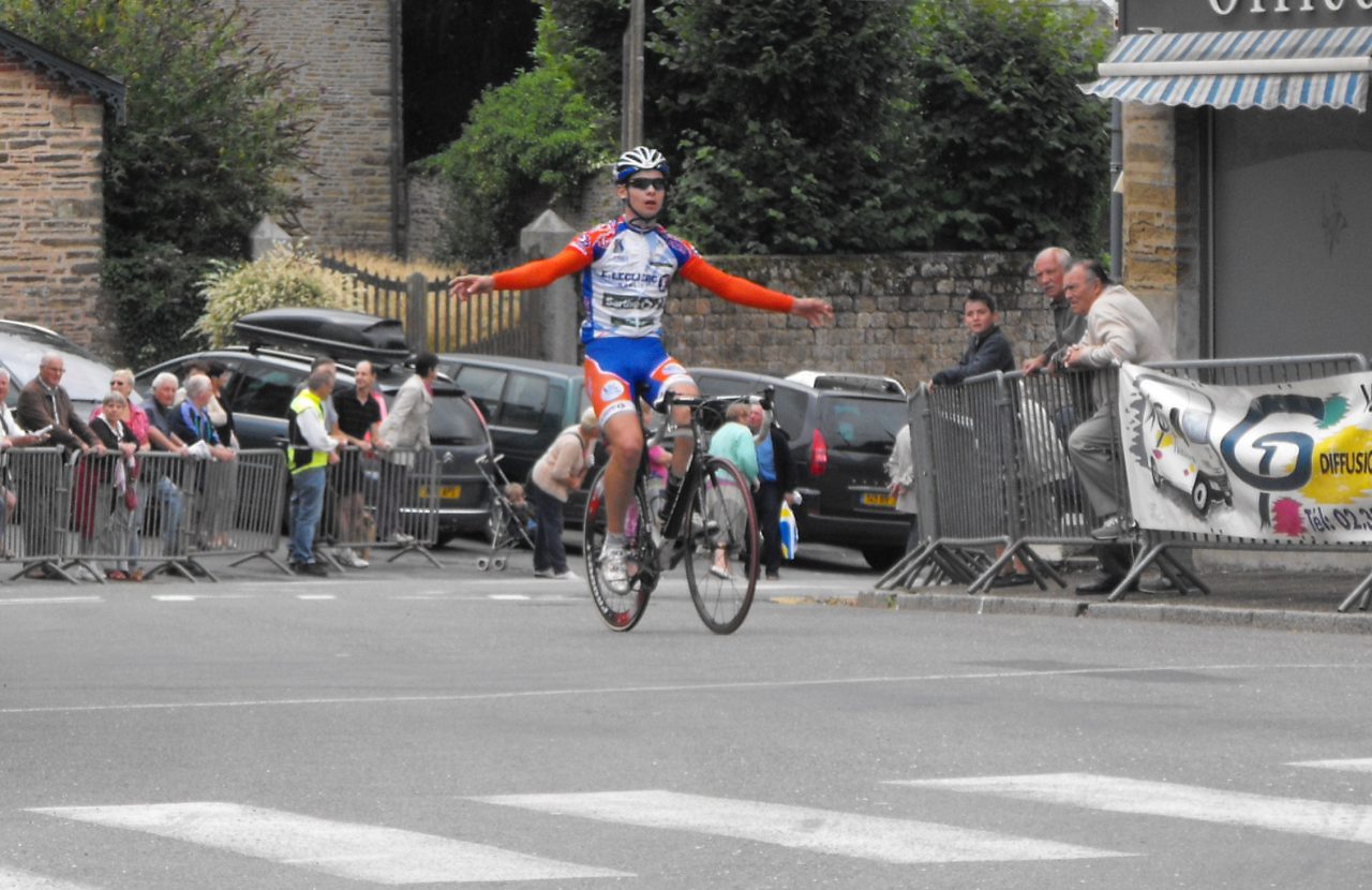 Ronan Hardy le plus rapide  Fougerolles-du-Plessis (53)