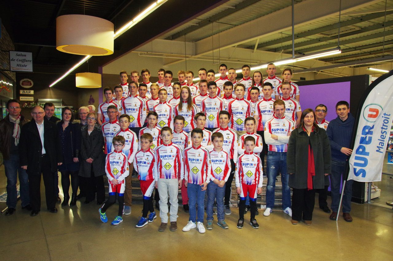 Remise de maillot  la Socit Cycliste de Malestroit