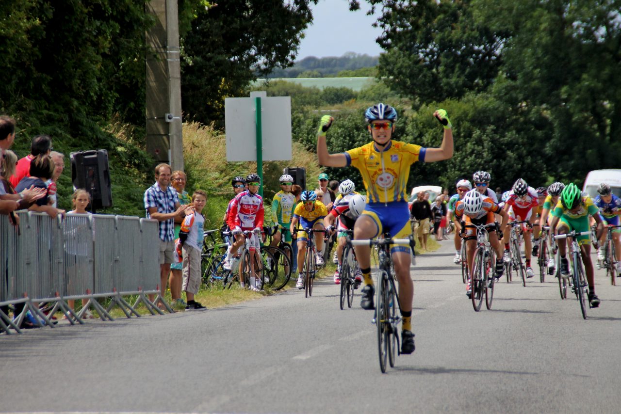 Bourg-Blanc (29) : fte de la jeunesse !