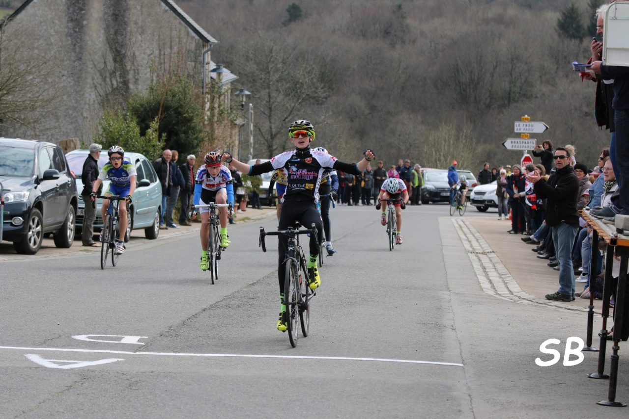 Saint-Rivoal (29): Cadiou, Bahzere, Guernalec et Boileau 