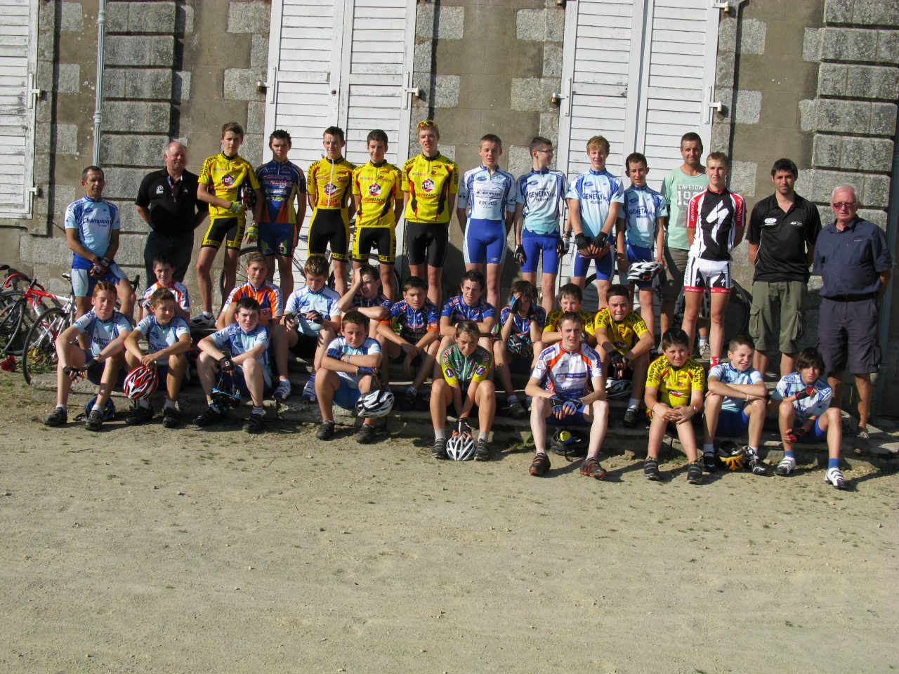 35 jeunes cyclistes en stage de cyclo-cross  Plouay