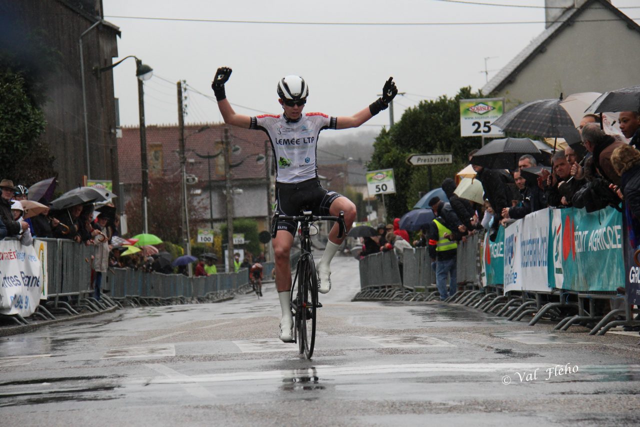 Noyal Chatillon (35) : Le Meut en solitaire chez les cadets 