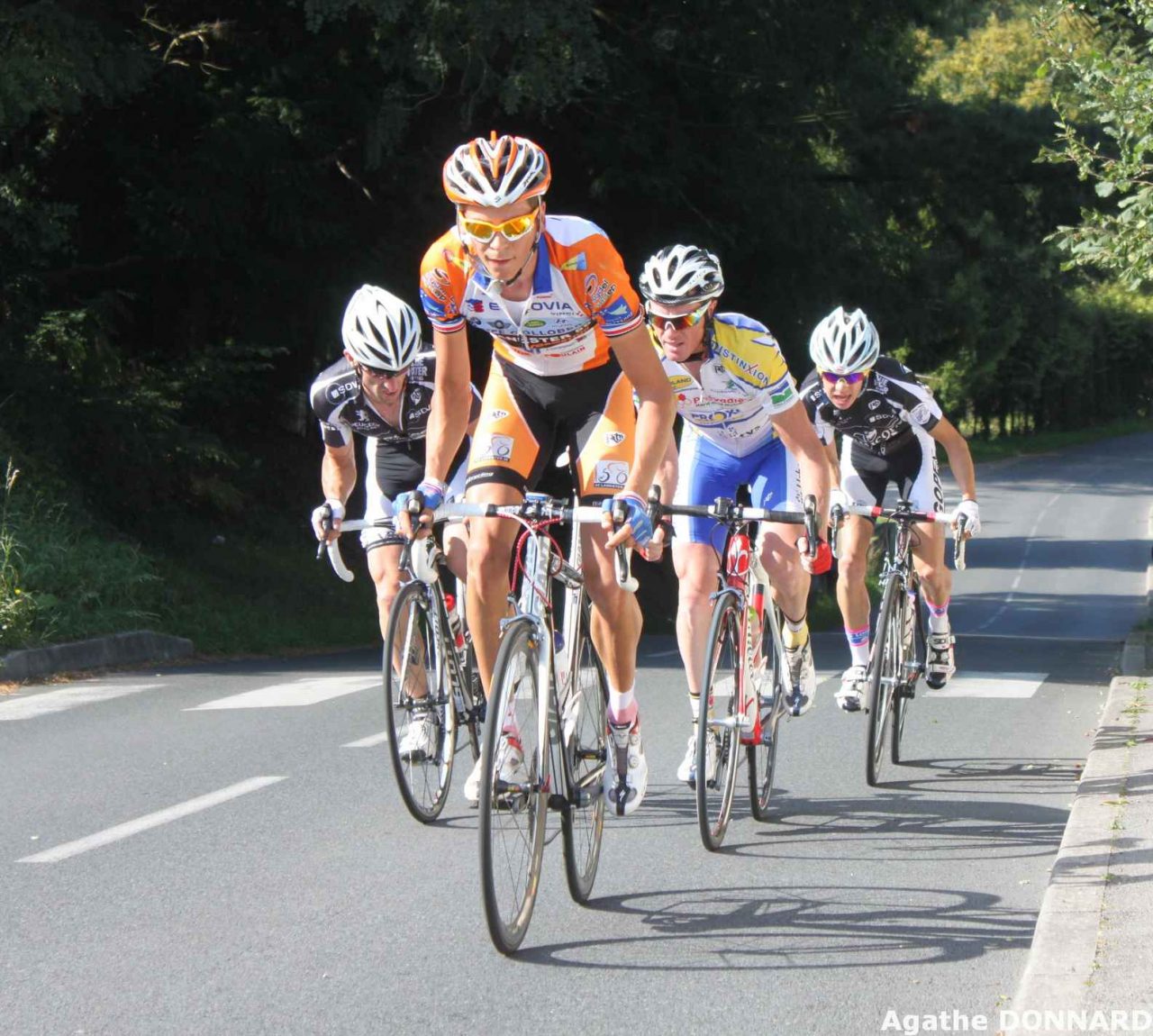 Trophe Aven Moros  Beuzec-Conq en Concarneau (29) : Barguil en solo 