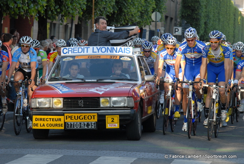 Les vhicules anciens paradent sur le Grand Prix de Rennes Libert  