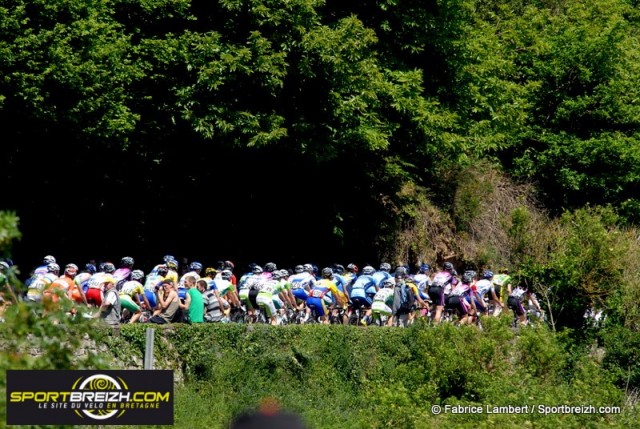 Arzano: Olivier Le Garrec (SC Bretonne) remporte  la course d'attente de la 1re tape des Routes du Scorff.