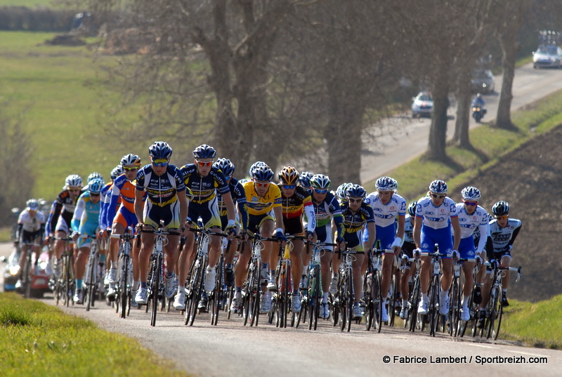 Paris-Nice : les photos de la 3e tape en ligne   