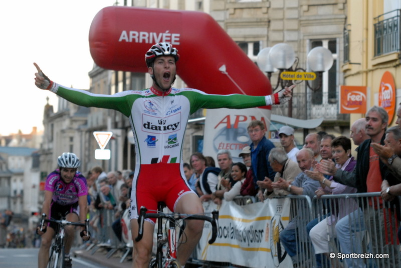 Julien Hervio remporte le Grand Prix de la Ville de Vannes 