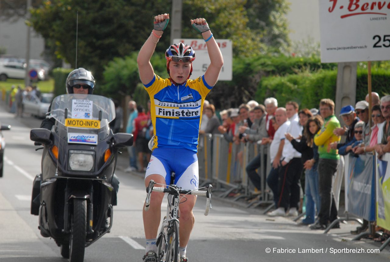 Millour en solo sur le Tour du Morbihan  