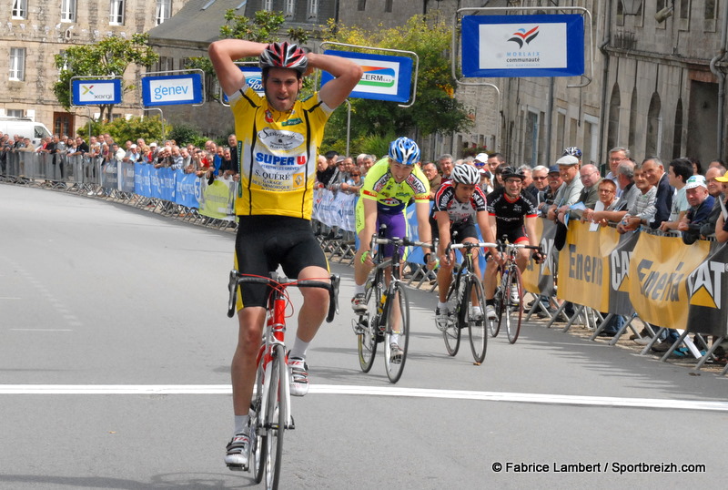 Pass'Cyclisme  Guerlesquin (29) : Kerlouet s'impose