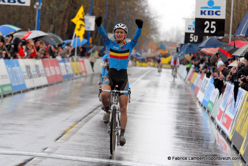 Arnaud Jouffroy sur le podium  Koksijde 