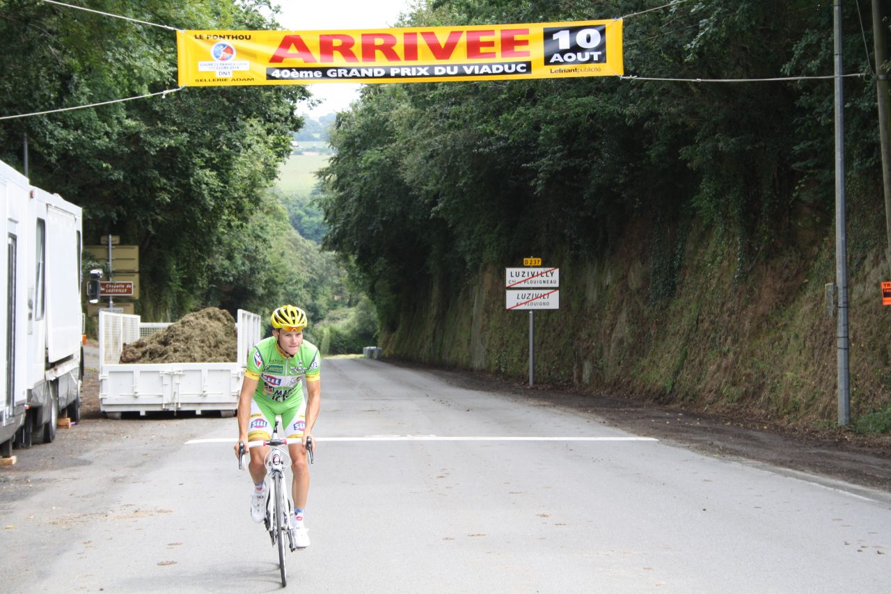 Les coureurs en reconnaissance