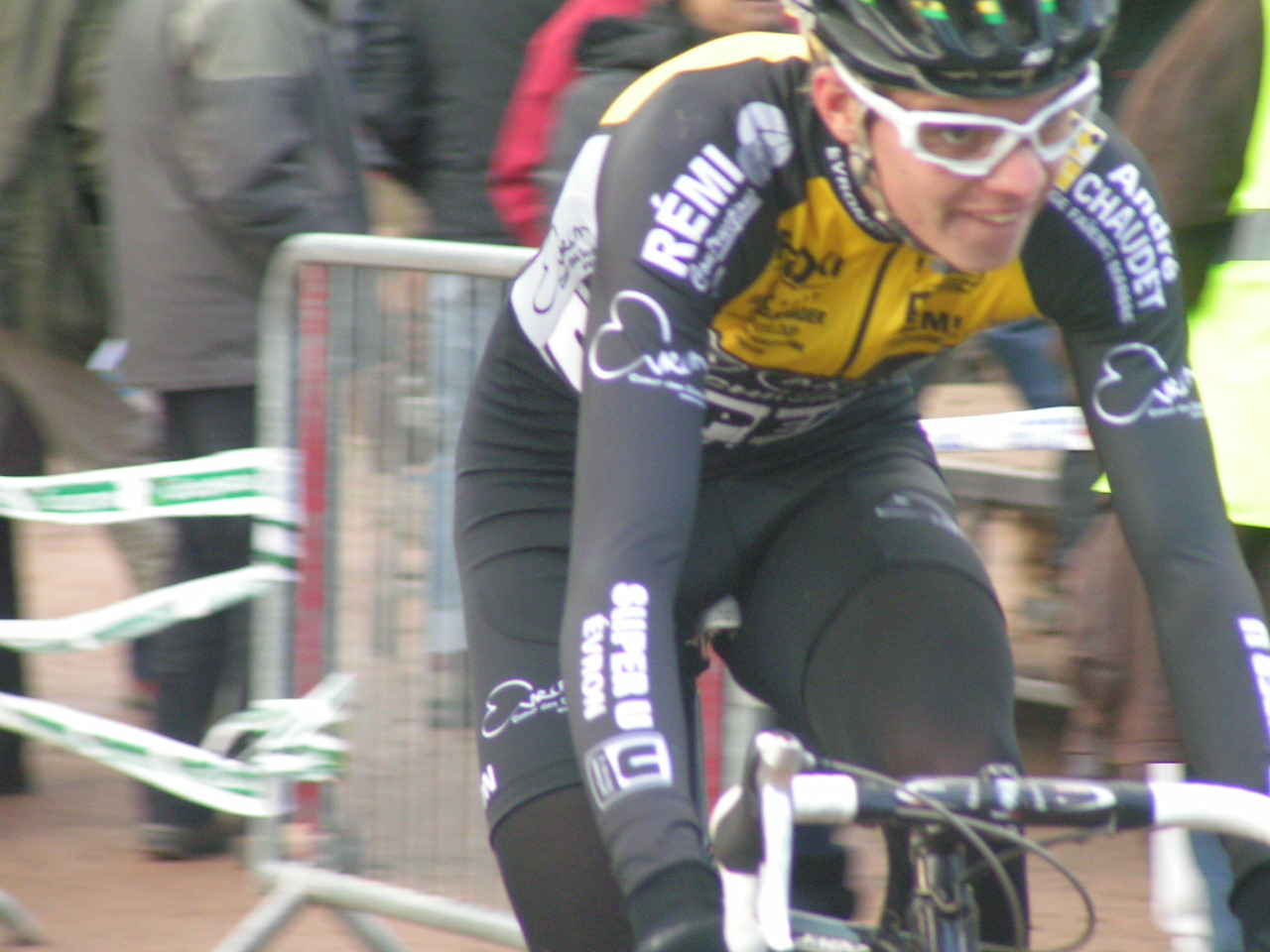 Cyclo-cross de Fougerolles-du-Plessis (53) : Roueil, Groussard et Mottier