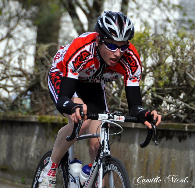 Nivinou  Hennebont Cyclisme, Janvier au BIC 2000