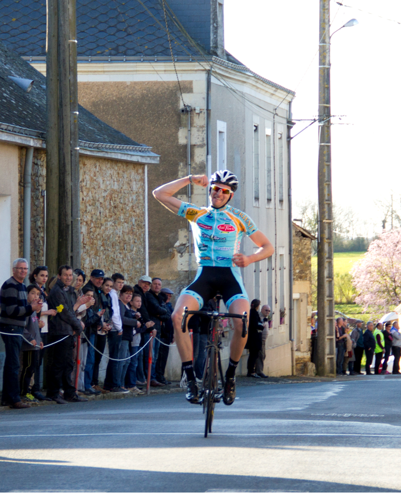 Montguillon (49) : Leclaire (VCPL) s'impose