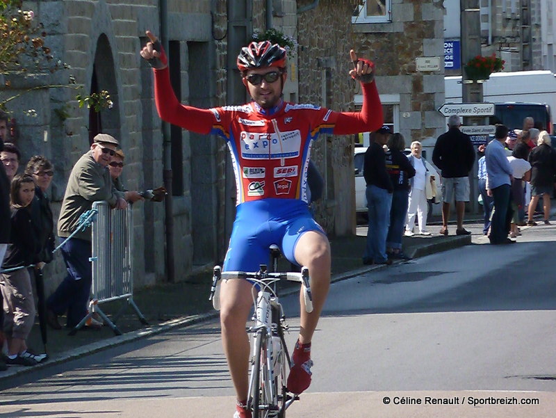 Gelu devant Lucienne  Plouasne (22)