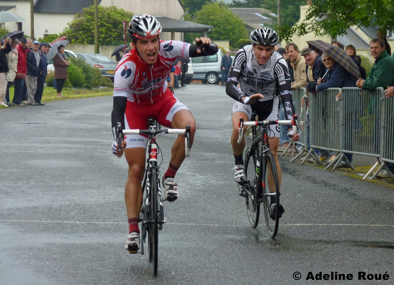 Ploudiry (29) : Le Meur devant Debelhoir 