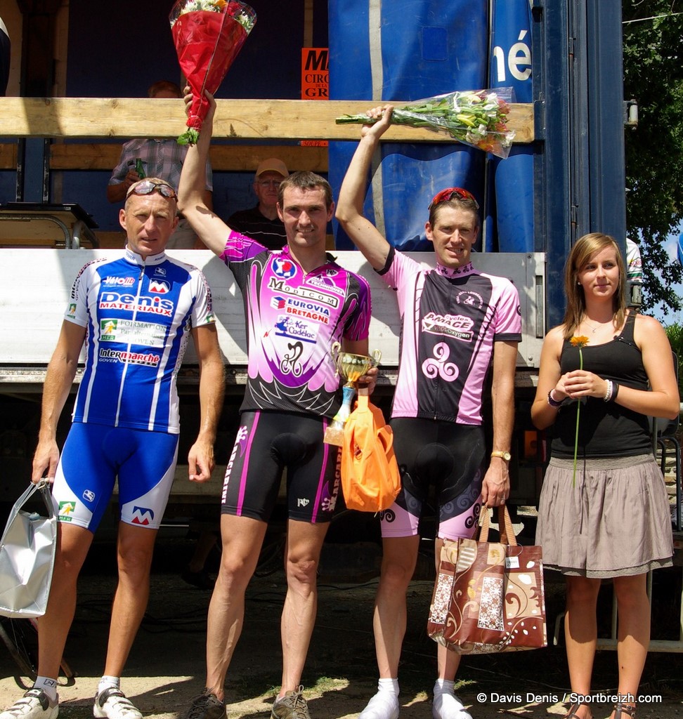 La Chapelle Gaceline (56): les bouquets pour Diguet, Cadio et Moisan 