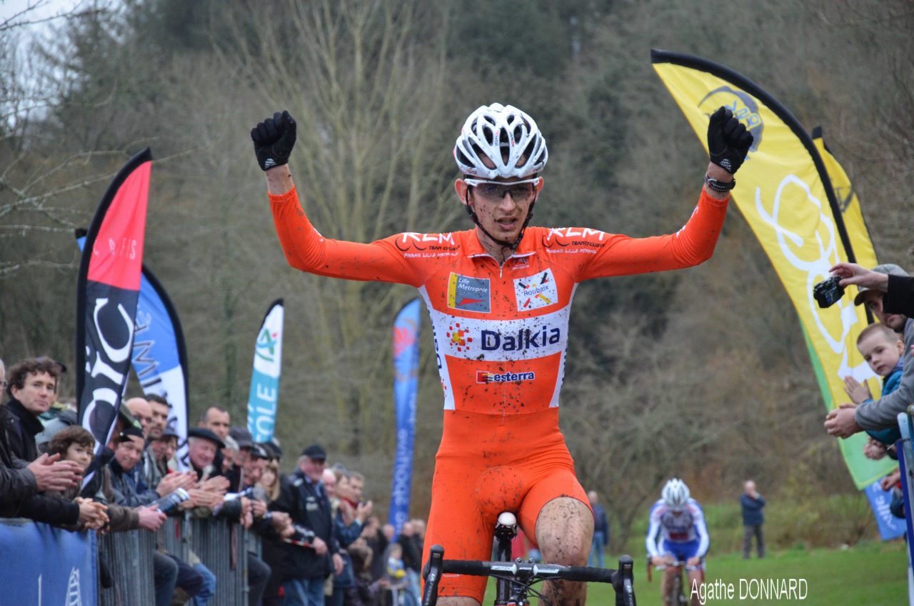 Cyclo-Cross de Quimper (29) : Le Corre devant Le Quau