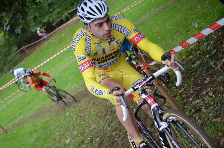 Cyclo-Cross de Saint-Georges d'Elle (50) : Roussel le plus fort 