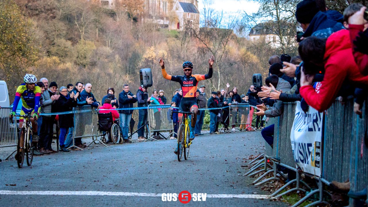 Championnat 29 CX:  Crispin videmment / Premel, Moullec, Robin, Philippe , Tanguy champions