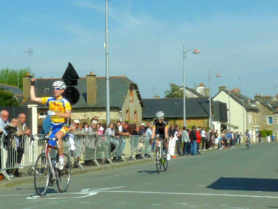 St Aubin d'Aubign (35) : Mah triomphe