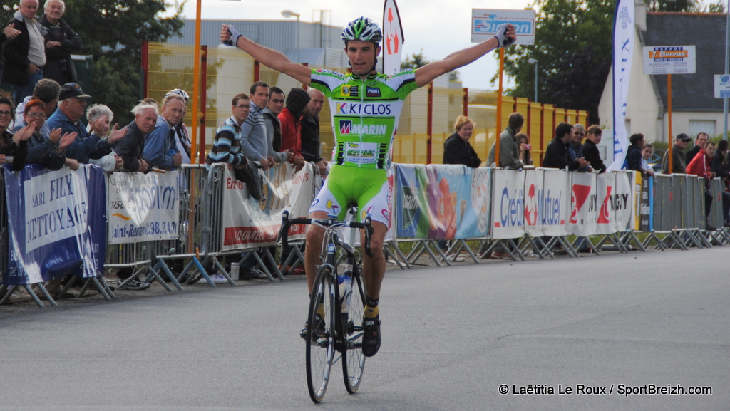 Ronde Finistrienne  Saint-Evarzec : Mah devant Ravaleu