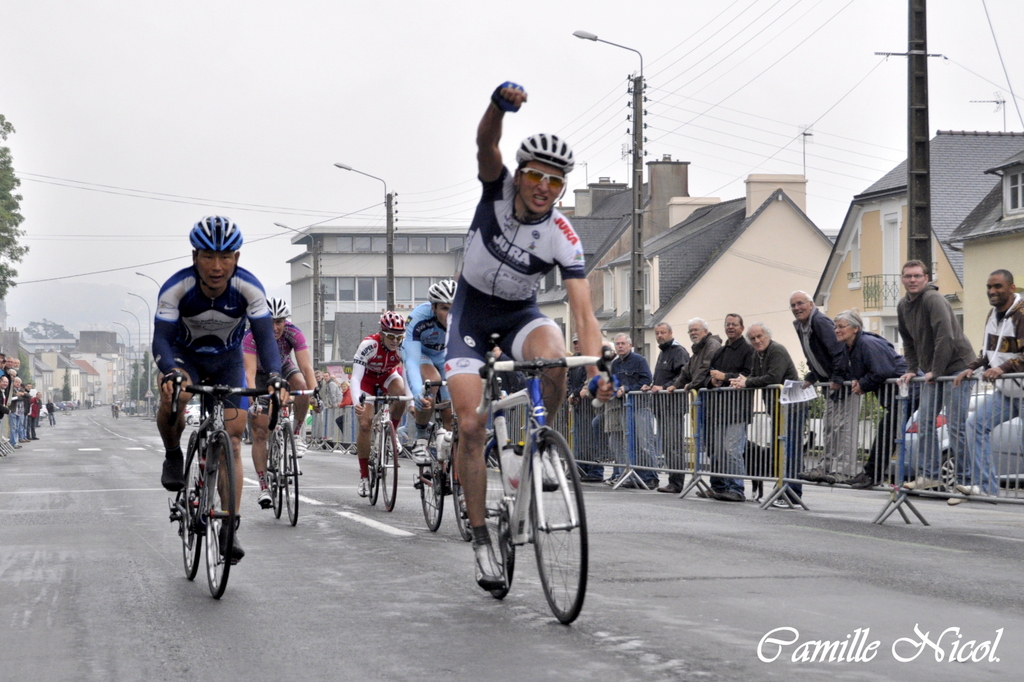 Coulot au sprint  Landerneau (29)