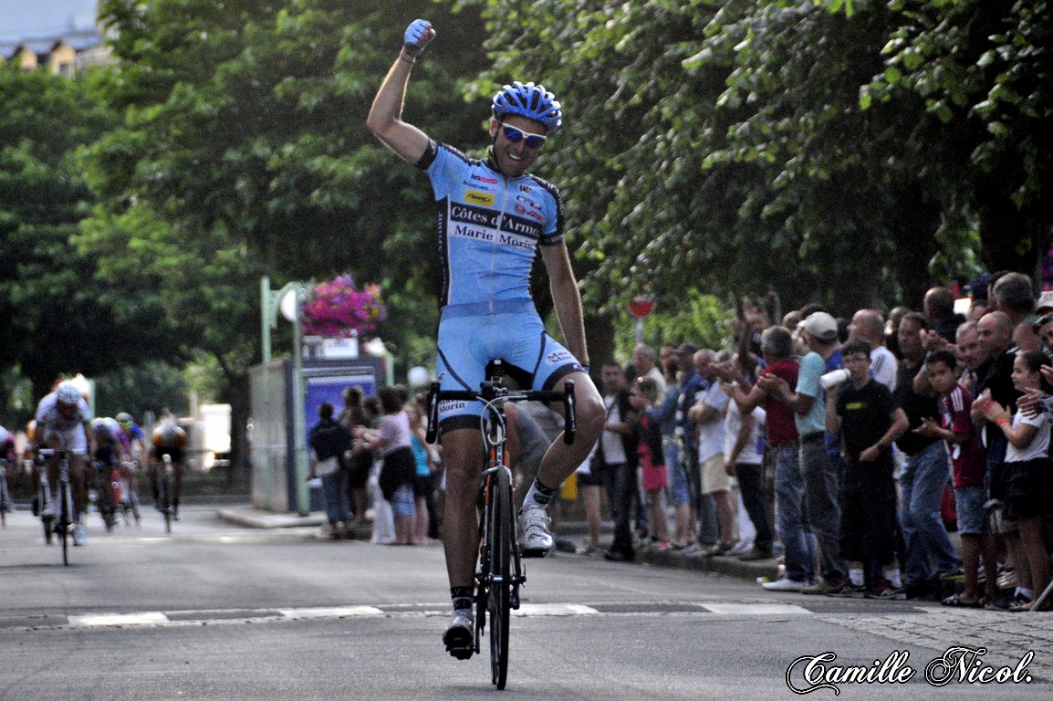 Ronde du Viaduc  Morlaix (29) : Poulizac en solitaire 