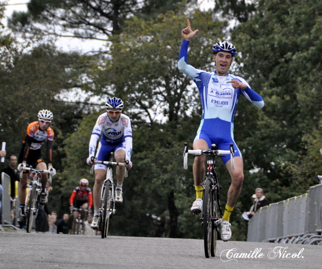 Cyclo-cross de Quistinic : Corbihan devant Laborie