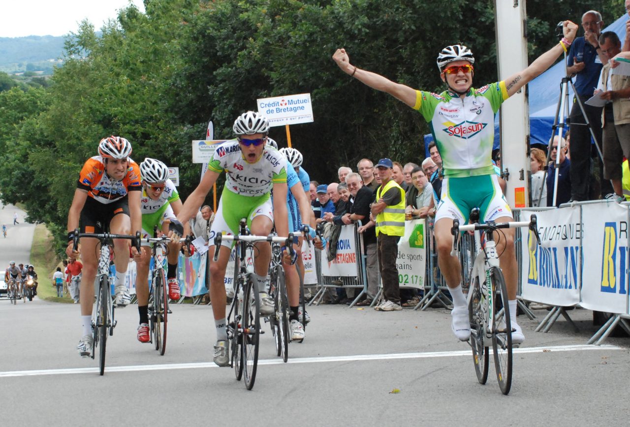 Ronde Finistrienne  Pleyben : Corbel hors-course ? 